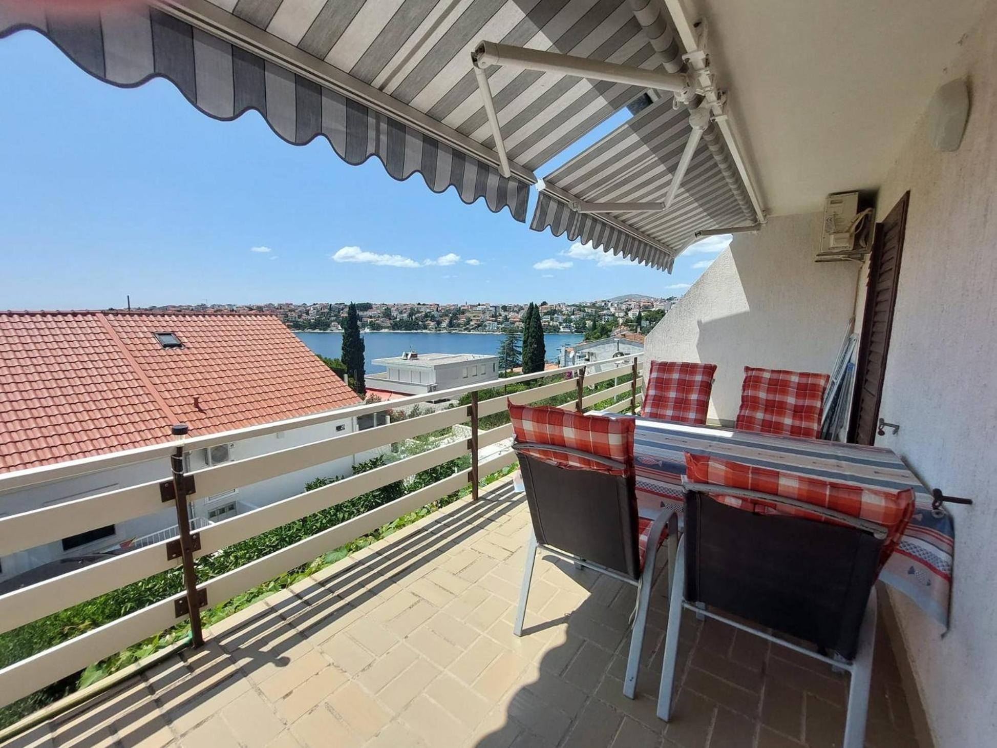 Apartments By The Sea Mavarstica, Ciovo - 2043 Trogir Exteriör bild